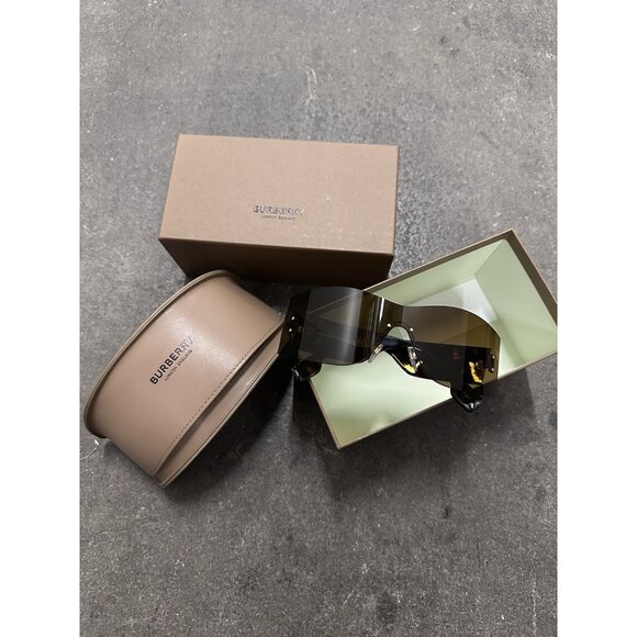 Burberry Bella Sunglasses in Brown